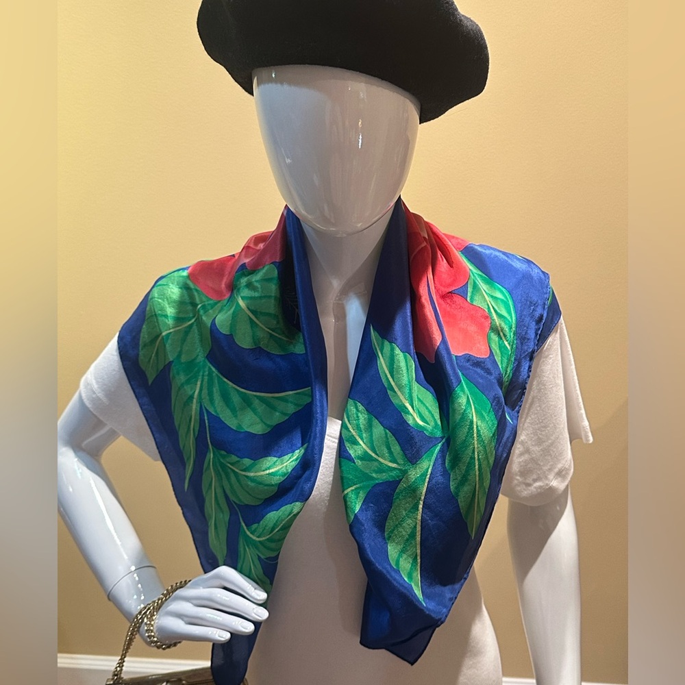 🌟HP🌟VTG 1970s-80s Hummingbird & Hibiscus Royal Blue Silk Scarf